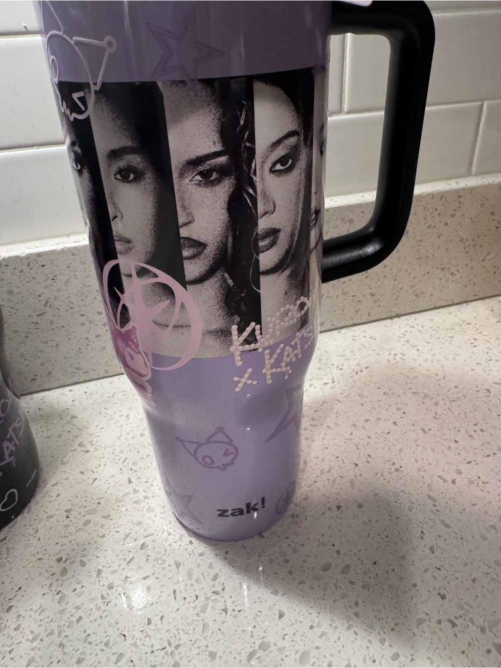Katseye xSanrio Kuromi 30oz Spill Proof Tumbler Cup Limited Edition NWT Eyekons - Picture 6 of 6
